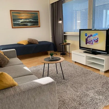 Bright Two-room In Raksila, Free Parking 아파트