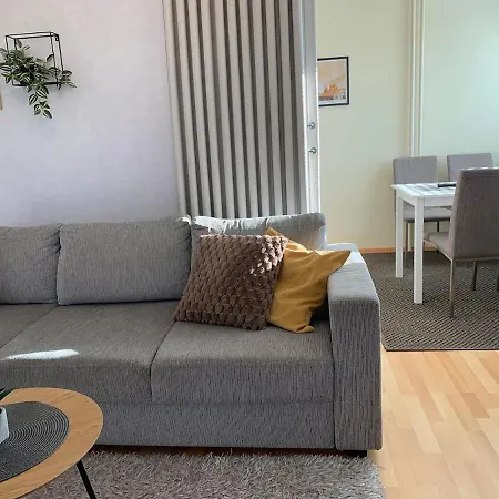 Bright Two-room In Raksila, Free Parking 아파트
