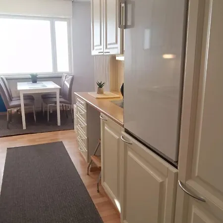 Bright Two-room In Raksila, Free Parking 아파트