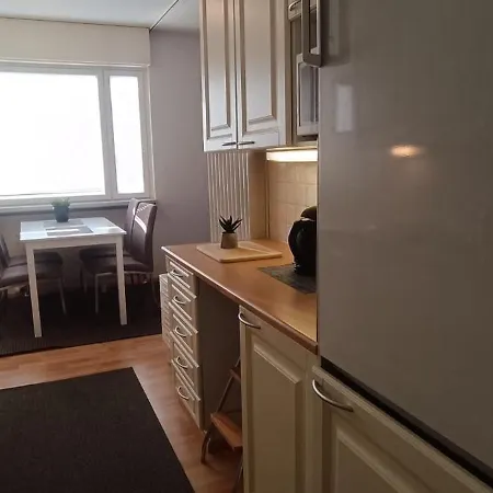 Bright Two-room In Raksila, Free Parking 아파트 *